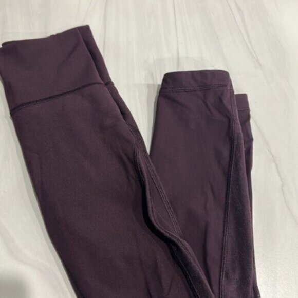 Lululemon Purple & Black Floral Rare Meant To Move Tight 25" Leggings Size 2 - Picture 10 of 10